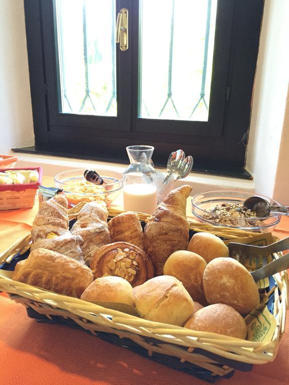 Hotel Villa San Fedele Сан-Феделе-Интельви Экстерьер фото
