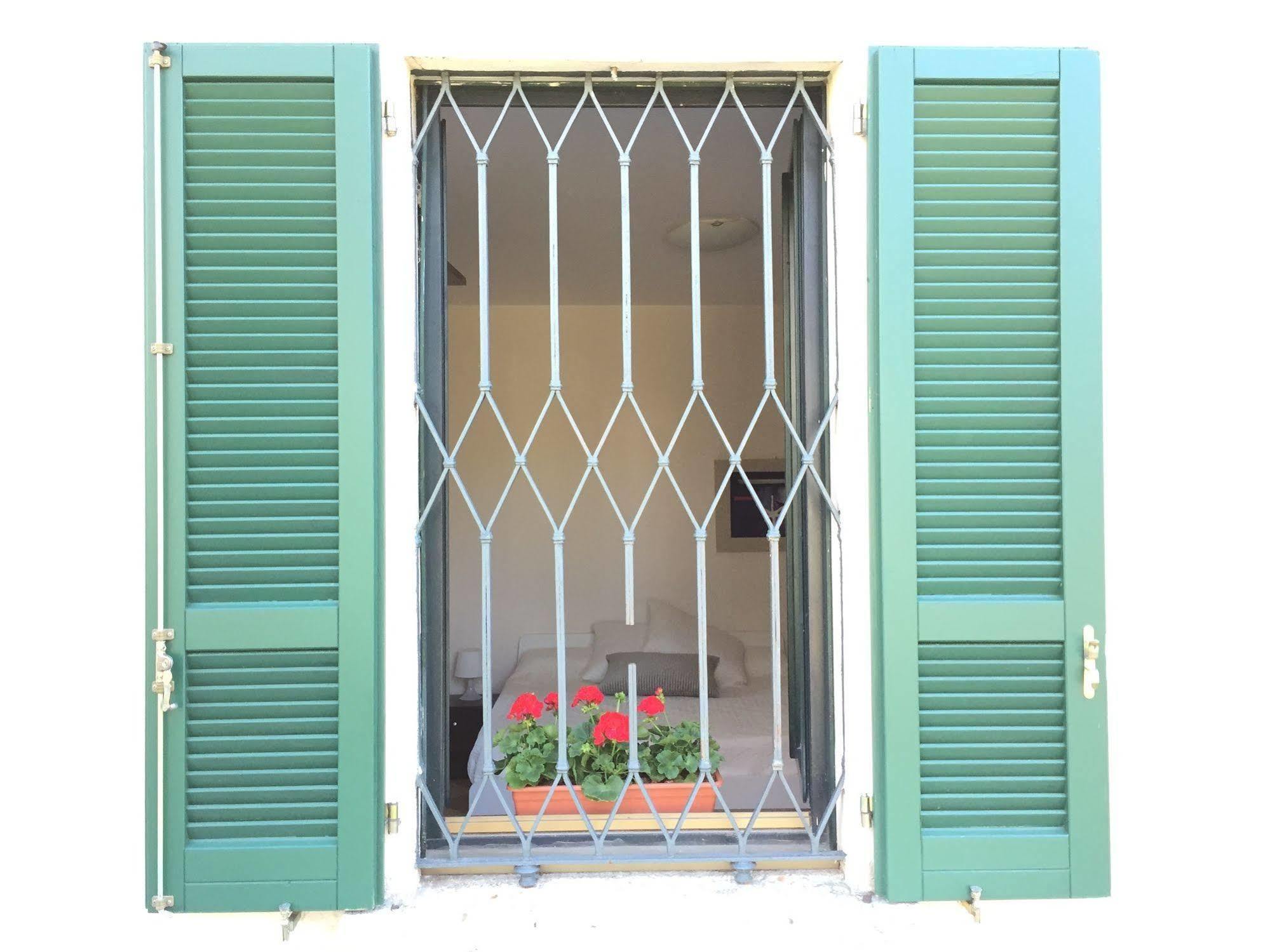 Hotel Villa San Fedele Сан-Феделе-Интельви Экстерьер фото
